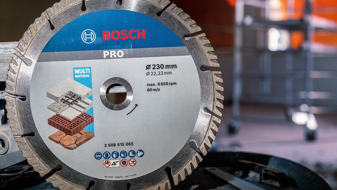 Bosch Professional 1x Diamanttrennscheibe Standard for Universal (Beton und Mauerwerk, 300 x 20,00 m