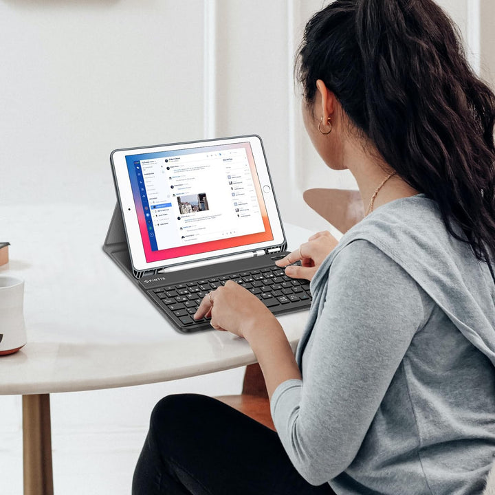 Fintie Tastatur Hülle für iPad 10.2 Zoll (9/8/ 7 Generation - 2021/2020/2019), Schutzhülle mit TPU R