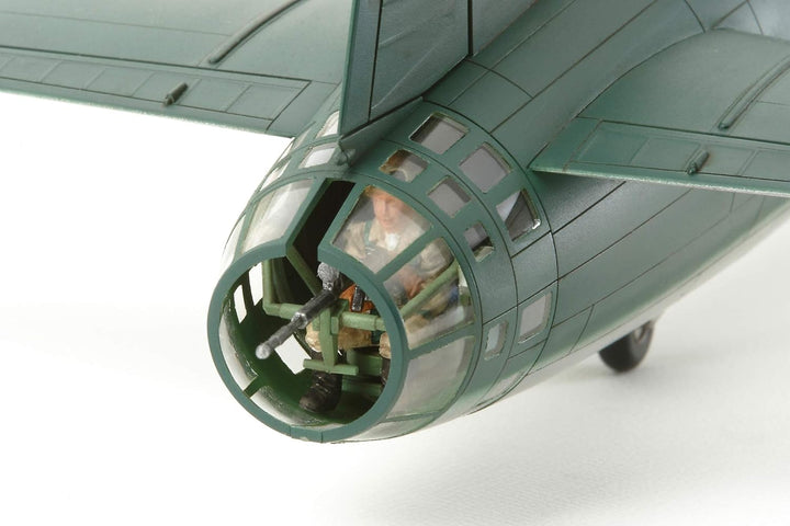 Tamiya 300061110-1:48 WWII Mitsubishi G4M1 Modell 11 (17), Flugzeug