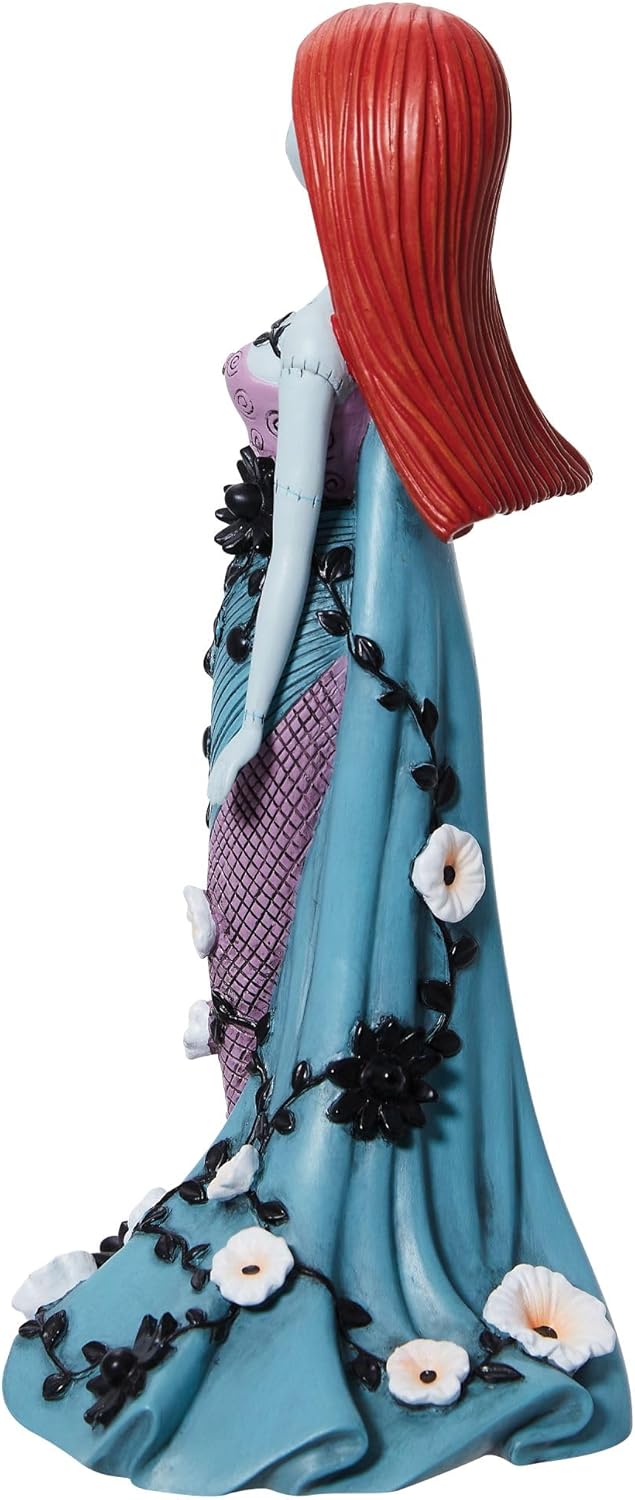 Enesco Disney Showcase The Nightmare Before Christmas Sally in Gown Botanische Figur, 18 cm, Mehrfar