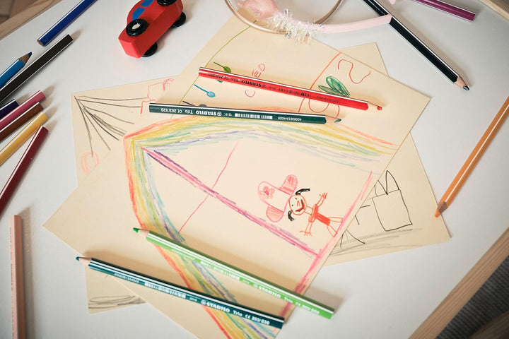 Dreikant-Buntstift - STABILO Trio dick - 92er Display - mit 92 Stück sortiert in 18 Farben, 92er Dis