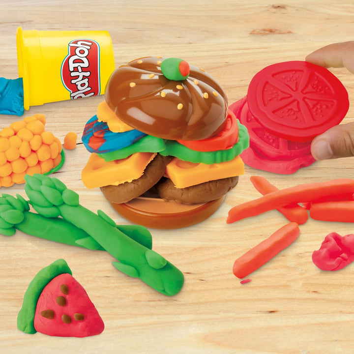 Play-Doh Burger Spielset, Bastel-Set für Mädchen und Jungen ab 3 Jahren, Kochspielzeug für Kunst & H