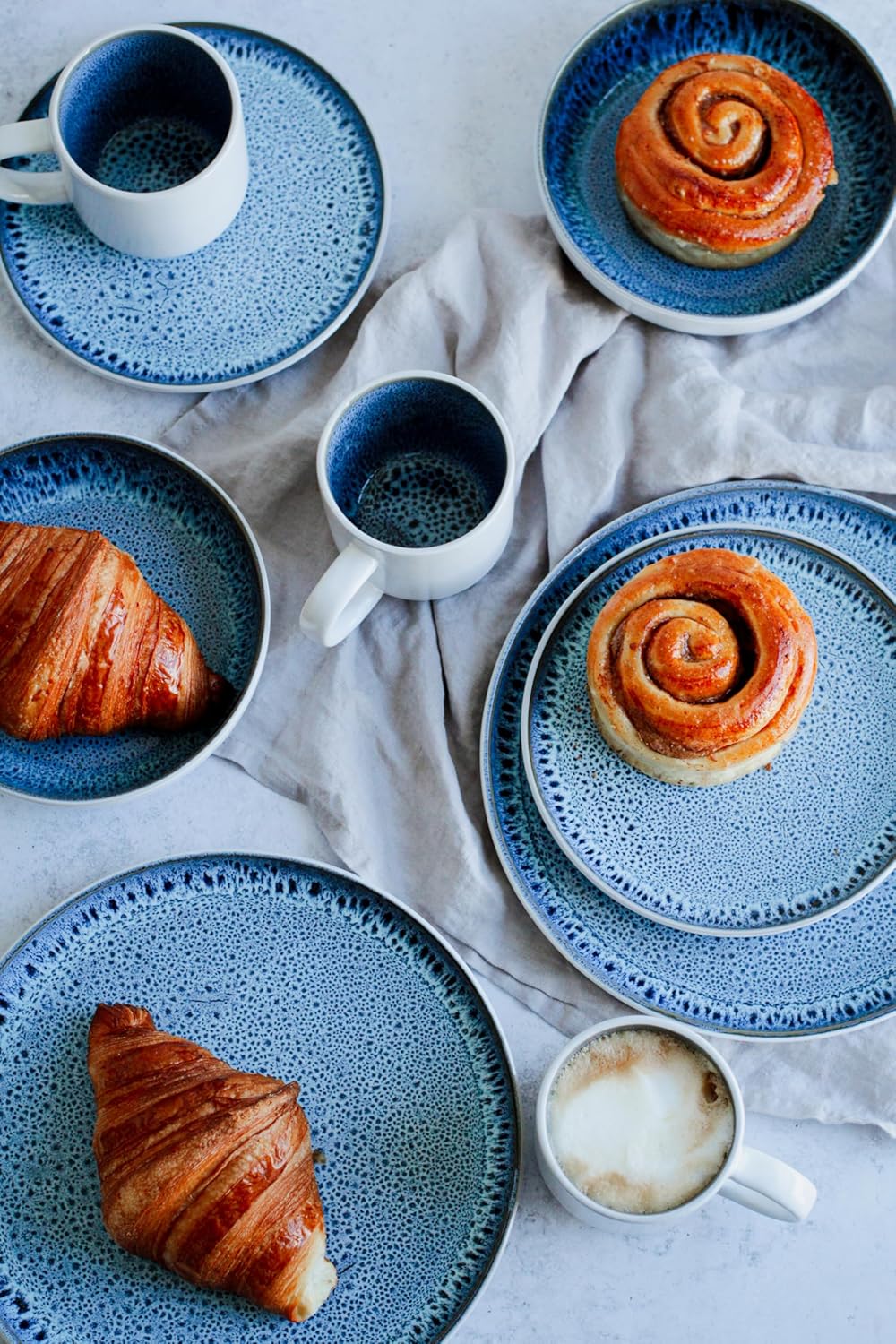 MÄSER Serie Malea, 16-tlg. Kombiservice für 4 Personen im Vintage-Look, blau mit dunklen Sprenkeln,