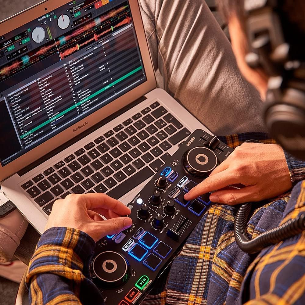 Hercules DJControl Starlight - Tragbarer 2-Deck DJ-USB-Controller mit 8 Pads, Serato DJ Lite Softwar