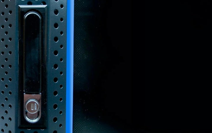 DSIT 6HE Serverschrank - 19 Zoll Wandgehäuse mit Glastür und Perforierte Seitenwände (BxTxH) 600 x 6