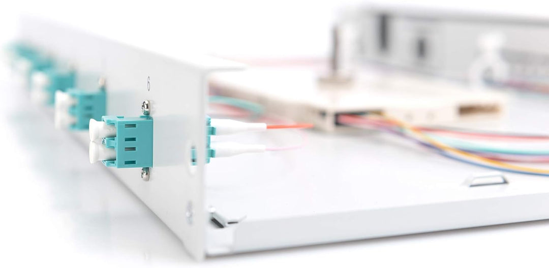 DIGITUS LWL Spleissbox 6 Kupplungen - LC - OM3 - 1HE - 19-Zoll - Multi-Mode Simplex - Mit Spleiss-Ka