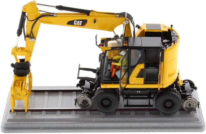 Diecast Masters 85661 - Caterpillar Zweiwegenbagger für Eisenbahn Cat M323F Rail, Massstab 1:50, ca.