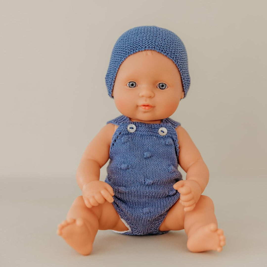 Miniland - 32 cm Miniland Dolls Recyceltes Strick-Set - Strampler und Mütze Blau, 31655