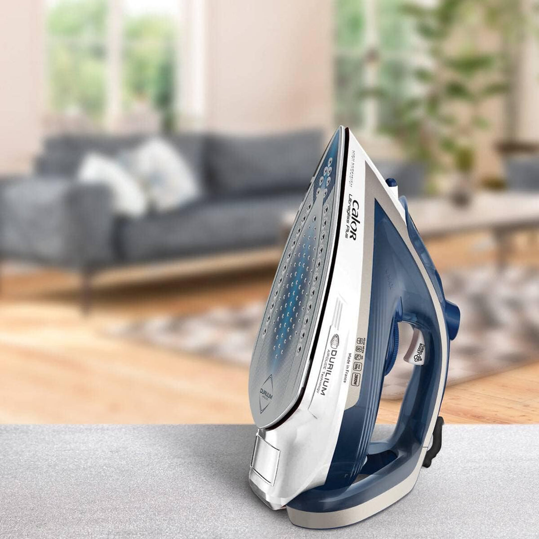 Calor Ultragliss Plus Bügeleisen, 2800 W, Dampfleistung 50 g/min, Dampfstossfunktion 260 g/min, Löch