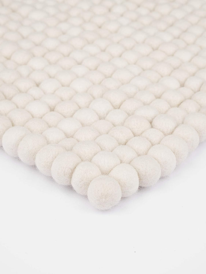 myfelt Filzkugel Sitzauflage Stuhlauflage - Linéa - 36x36 cm, weiss, Weiss