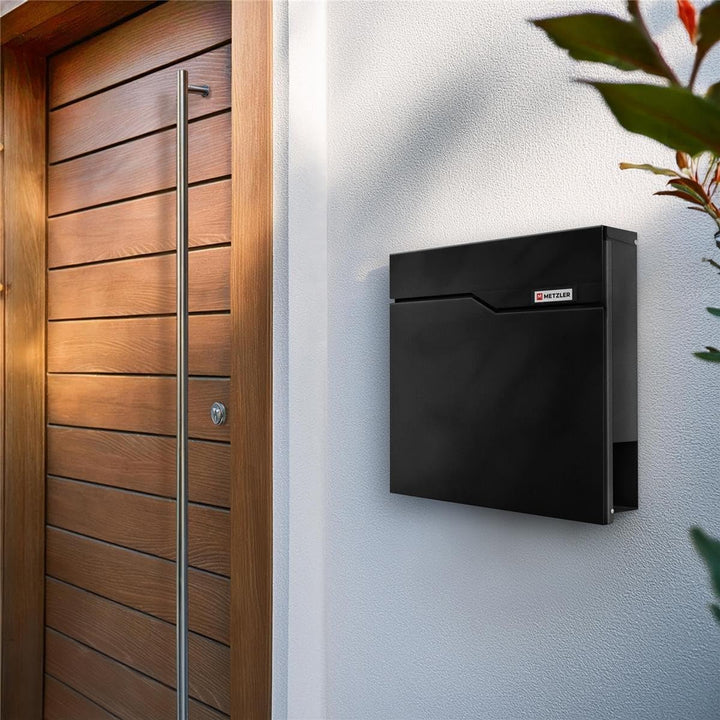 Metzler Briefkasten in Schwarz RAL 9005 mit Zeitungsfach –Wandbriefkasten Metall pulverbeschichtet –