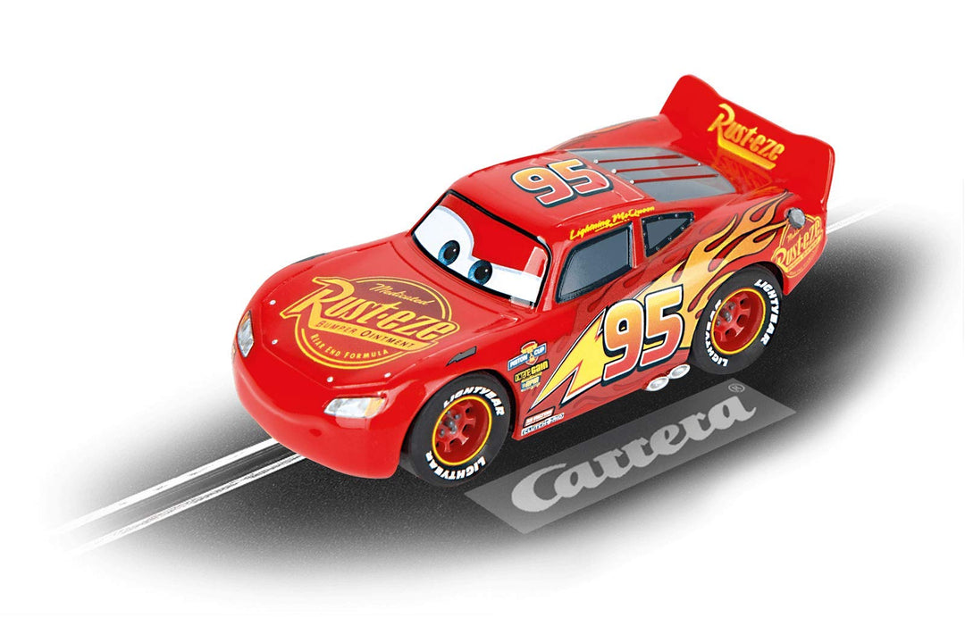 Carrera - 20065010 - Lightning McQueen aus Disney Pixar Cars Slotcar I Exklusiv für Bahn I Detailrei