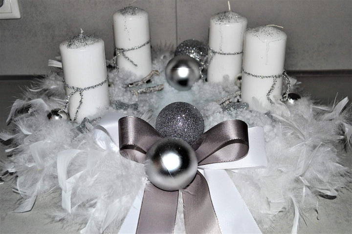 Adventskranz weiss Silber 40 cm künstlich Weihnachten Adventsgesteck Deko Federn