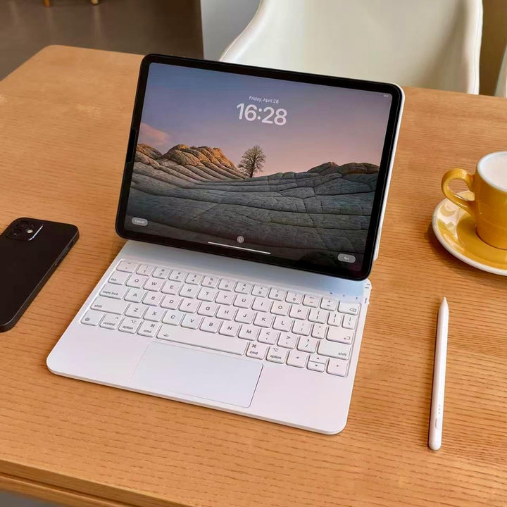 Deutsche QWERTZ-Layout Magic Keyboard Case für iPad Pro 13-Zoll M4 2024 / M5 2025, Magnetische Keybo