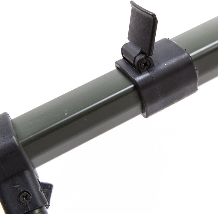 Master Rod Pod Rutenhalter Aluminium Deluxe für 3 Ruten inkl. Rutenauflagen Tasche Dunkelgrün + Biss