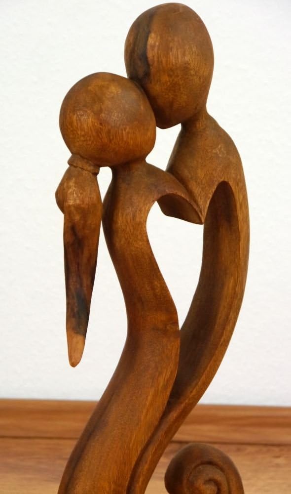 livasia Skulptur der Liebe und Geborgenheit, Holzfigur, Statue, Liebespaar, Dekofigur, (Handarbeit)