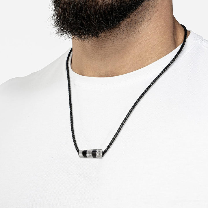 SERASAR Premium Leder Halskette Herren | Edelstahl Anhänger | Sicherer Verschluss | Drei Farben | In