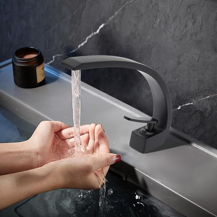 Wasserhahn Bad Waschtischarmatur mit Zugstange Einhebelmischer Wasserhahn Bad mit Auslauf Höhe 19.5
