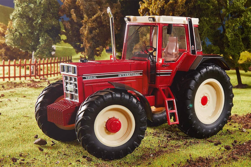 WIKING 077852 IHC 1455 XL Modelltraktor, 1:32, Metall/Kunststoff, Ab 14 Jahre, Auswechselbare Auspuf