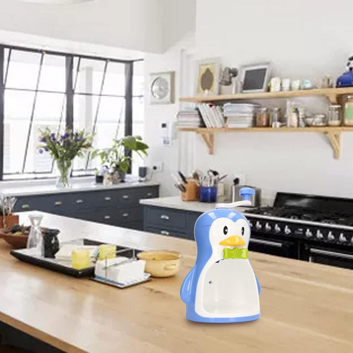 Qcwwy Manueller Eisrasierer, Niedlicher Pinguin-Form-Handkurbel-Eiszerkleinerer, Tragbarer Manueller