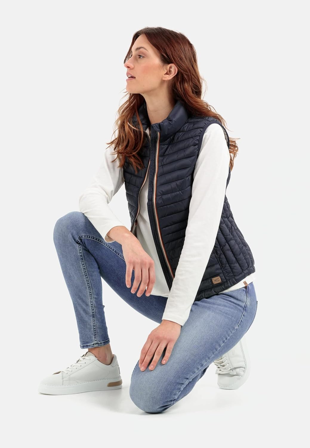 camel active Damen kurze leichte Steppweste mit elastischen Bündchen 70 Dunkelblau, 70 Dunkelblau