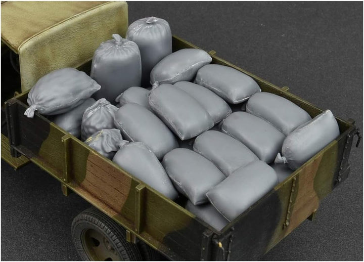 MiniArt 35586 Hessian Bags (Sand, Cement, Vegetables)
