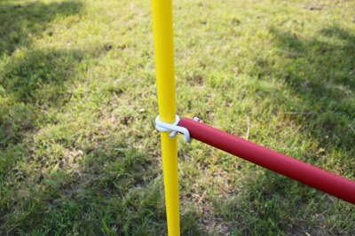 Agility-Set für Hunde - Rot/Gelb - Übungs-Hürden/Slalom-Stangen-Set - Ohne Werkzeug auf/abzubauen -