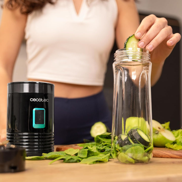 Cecotec Tragbarer Einzelstandmixer Power Titanium 300. 350W, zerkleinert Eis, 4 Klingen mit schwarze