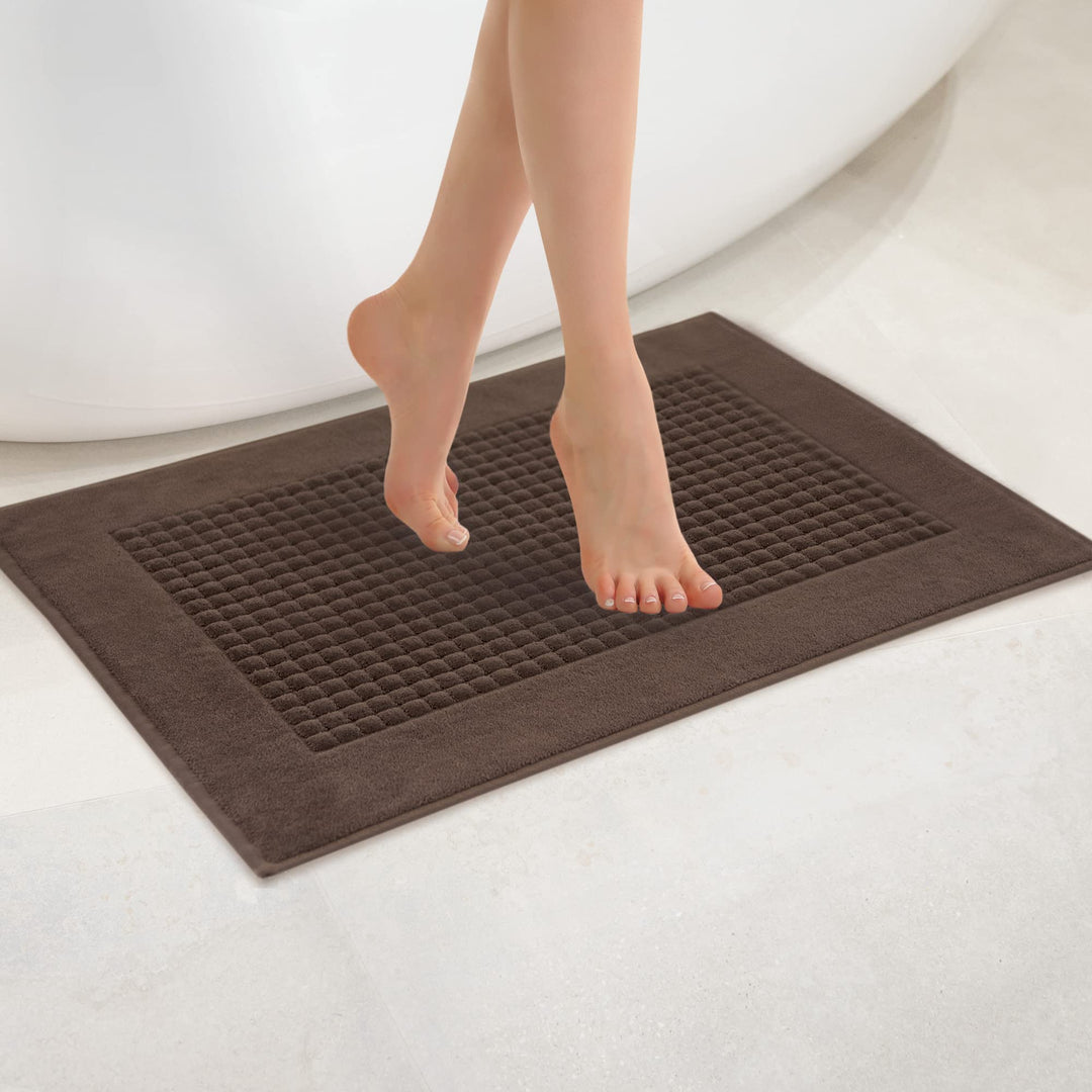 ZWOLTEX Paulo Badematte 50x70 I Badezimmerteppich aus 100% Ägyptischer Baumwolle I Made IN EU I Bath