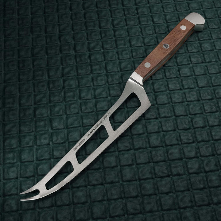 GÜDE Solingen - Weichkäsemesser Käsemesser geschmiedet, 15 cm, Walnussholz, ALPHA WALNUSS, Doppelkro