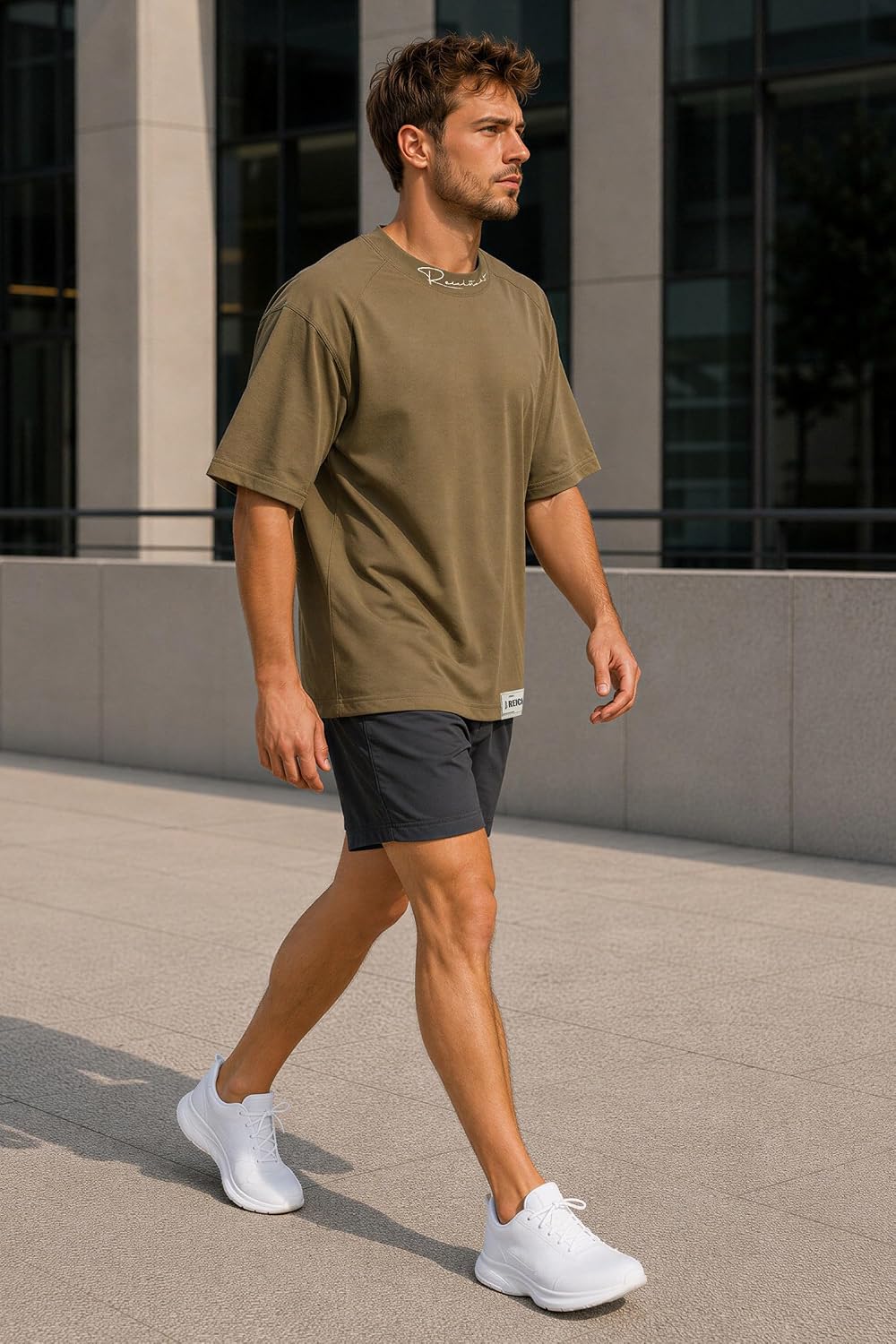 Reichstadt Modernes Oversized T-Shirt für Herren - Stylisches Basic mit Rundhalsausschnitt & Kurzen