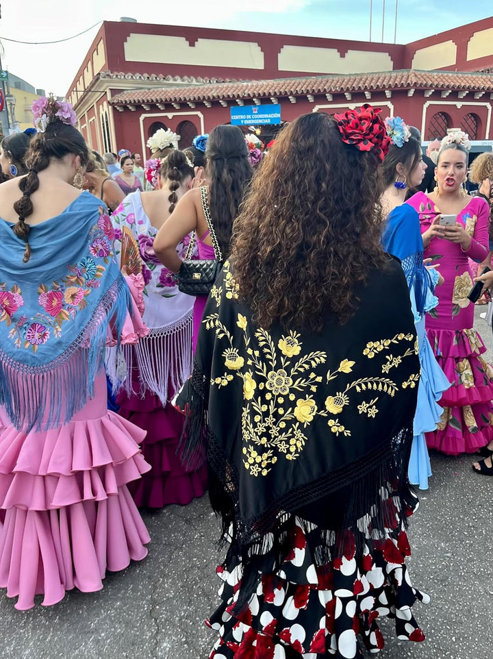 La Senorita Spanischer Manton Tuch Schal bestickt. Flamenco-Tücher für das Fair-, Sevillana- oder Fl