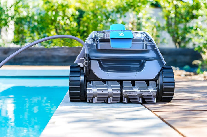 Automatischer Poolroboter Zodiac CNX 30 iQ, bis 12x6 m, reinigt Boden, Wände und Wasserlinie. App-St