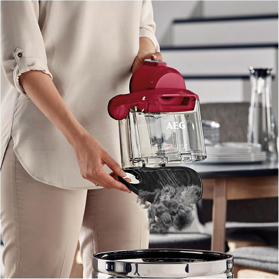 AEG LX7-2-CR-A Staubsauger beutellos / ideal für Haustierbesitzer / Zusatzdüsen + Spezialdüsen-Set f