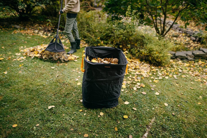 Fiskars PopUp-Gartensack mit Griffen, Platzsparend faltbar, Fassungsvermögen: 175 L, Höhe: 70 cm, Br