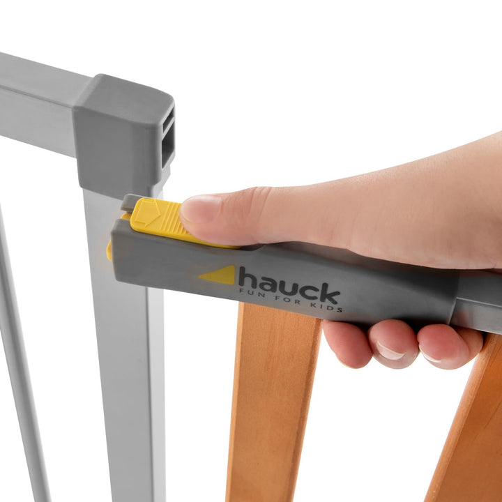 Hauck Türschutzgitter / Treppenschutzgitter für Kinder Wood Lock 2 Safety Gate inkl. 9 cm Verlängeru