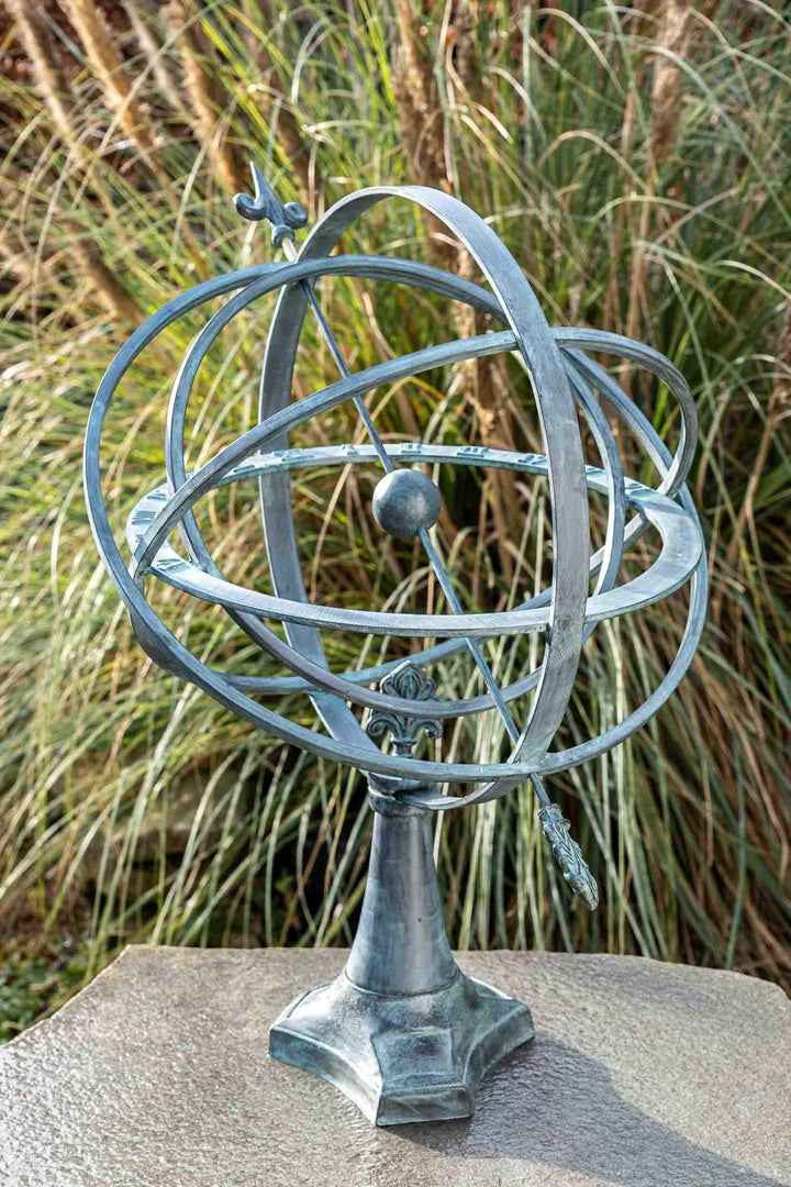 IDYL Outdoor Zeitmesser aus Bronze Sonnenuhr - hochwertig und auffällig | Nr. 0107 | 74 x 47 x 47 cm