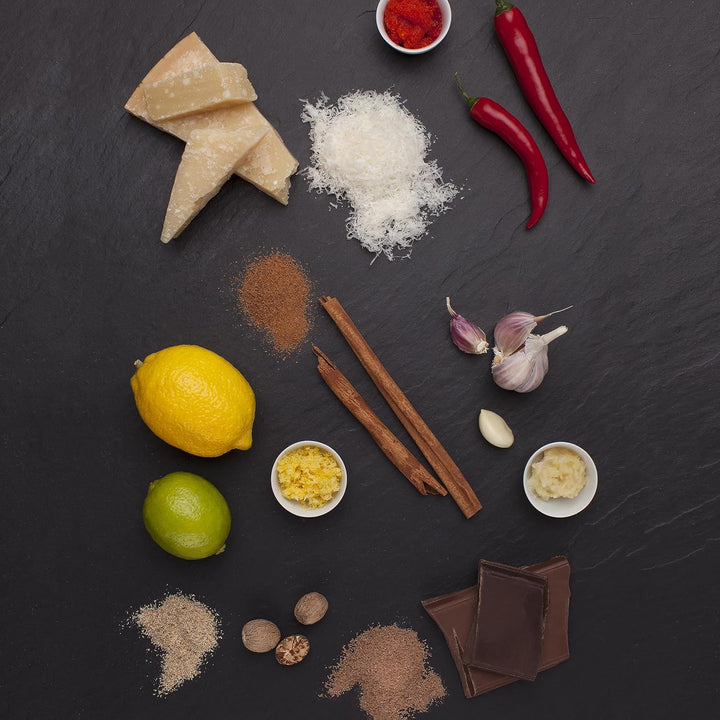 Microplane Küchenreibe Fein für Hartkäse, Zitrusfrüchte, Knoblauch, Chili, Zimt und Muskatnuss in Ro