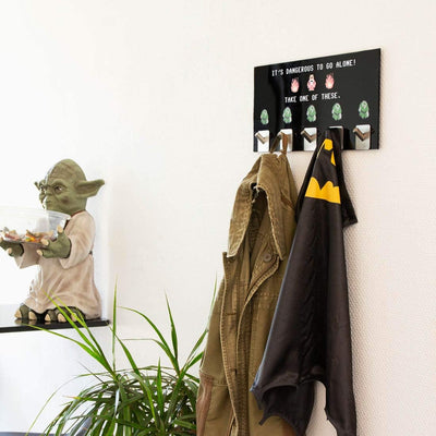 getDigital Adventure Game Wandgarderobe | Acrylglas Garderobenleiste mit 5 Kleiderhaken | Exklusiver