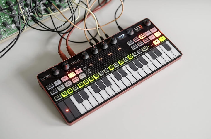 IK Multimedia UNO Synth Pro Desktop, IP-UNO-SYNTHPRODT-IN