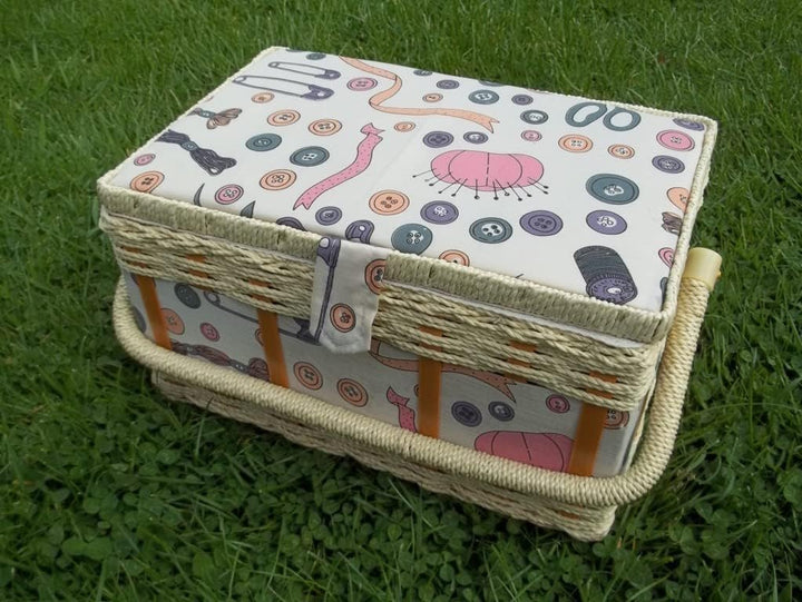 Nähkästchen mit Inhalt, Nähkorb inklusive Nähset, Handarbeitskorb, ca. 30cm x 19cm