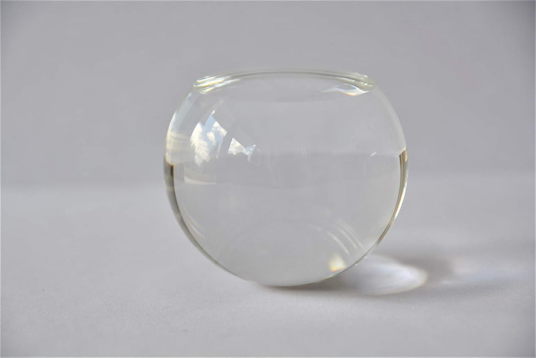 Glaskugel aus Vollglas Ø ca. 60 mm, mit grosser Standfläche (154 0104)