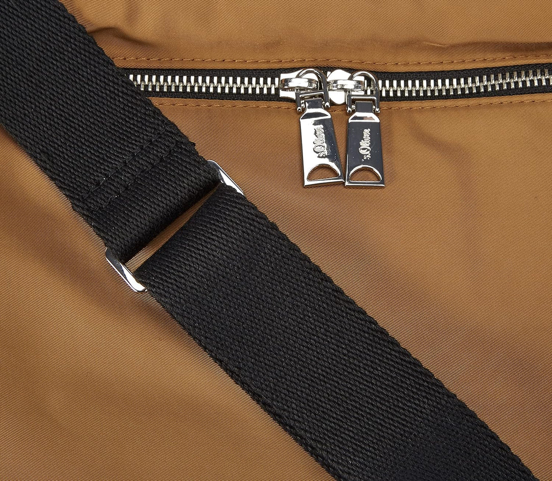s.Oliver Damen 201.10.110.25.300.2107303 Schultertasche 8469, 8469