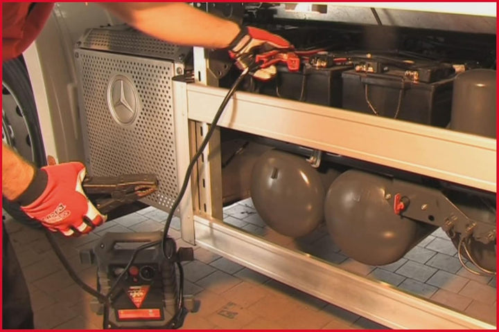 KS Tools 550.1720 12 V + 24 V Batterie-Booster, mobiles Starthilfegerät 1400 A