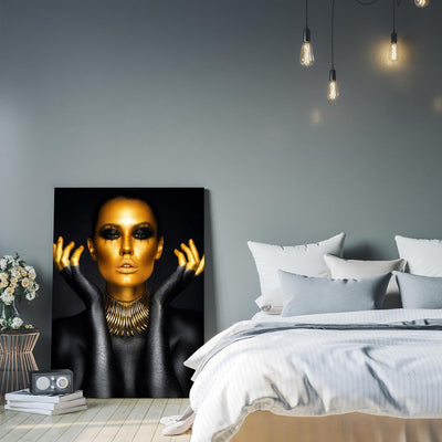 wandmotiv24 Leinwand-Bild Gold Collection, Grösse 60x45cm, Hochformat, Frau in Gold & Schwarz, Top-M