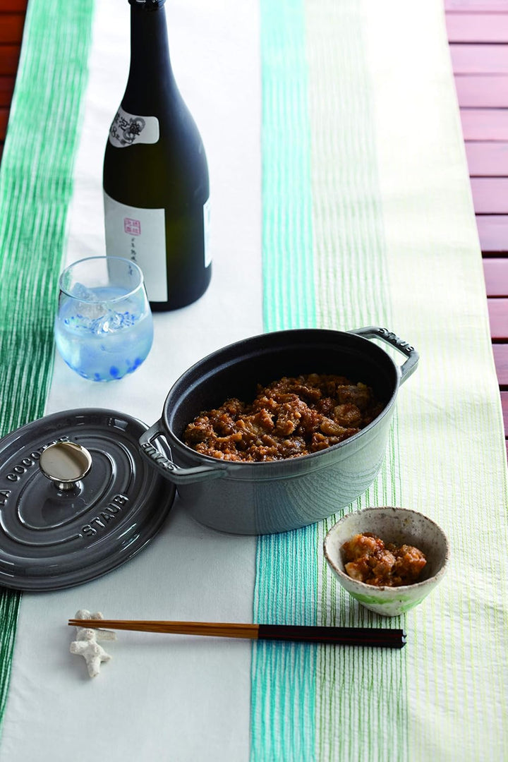 STAUB Cocotte, Gusseisen Bräter mit Deckel, 15 cm, 0,6 L, Oval, Alle Herdarten inkl Induktion, Made