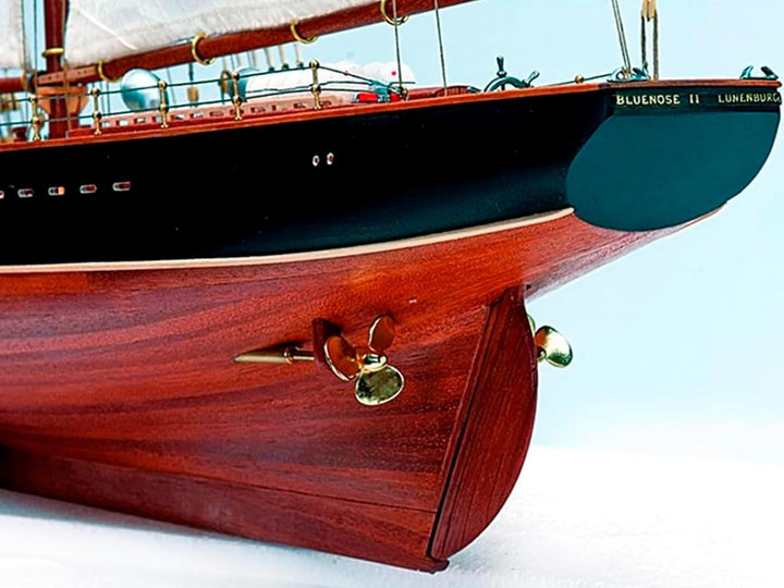 Artesanía Latina - Holzmodellschiff – Kanadischer Schoner, Bluenose II - Modell 22453, Masstab 1:75