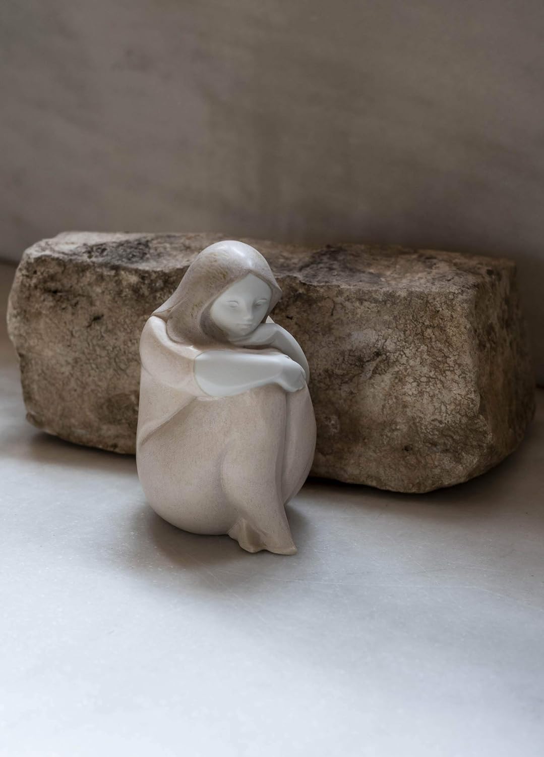 LLADRÓ Mädchen-Figur Mondkind. Mädchen. Porzellan.