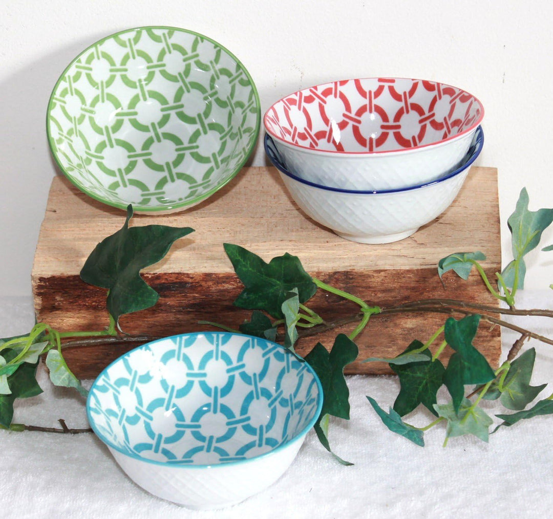Japanische Teeschalen 4-er Set Porzellan, Retro Design Blumen, Nr. 052