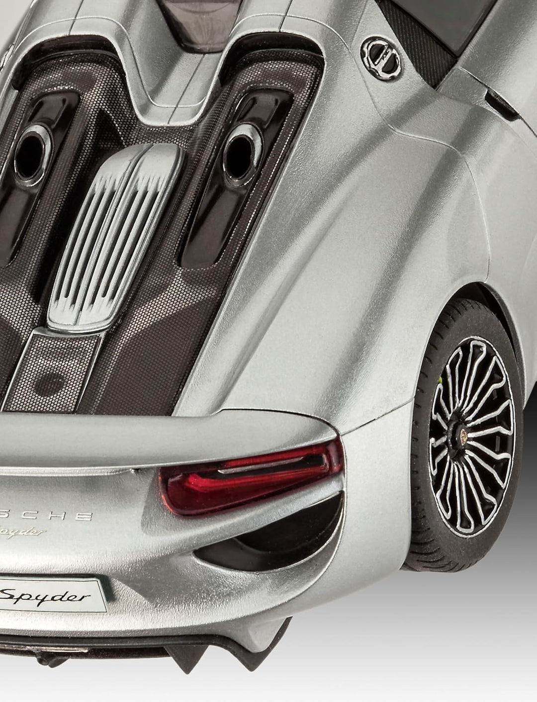 Revell Modellbausatz Auto 1:24 - Porsche 918 Spyder im Massstab 1:24, Level 4, originalgetreue Nachb